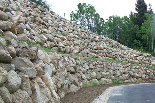 residential rock wall construction